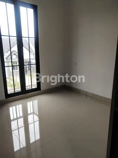 image RUMAH MODEN MINIMALIS DI ROYAL TAJUR (2)