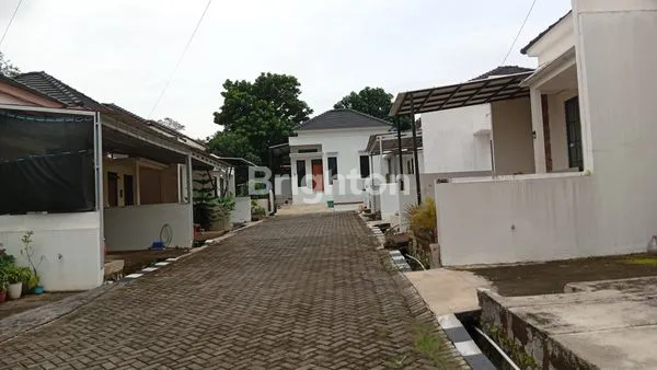 image RUMAH BANYUMANIK DEKAT KAMPUS UNDIP SEMARANG (2)