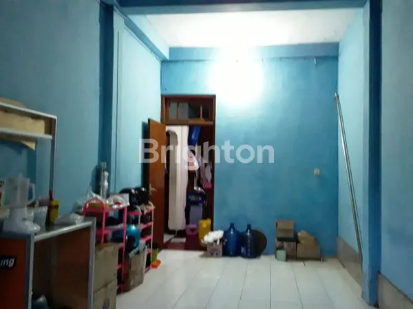 image RUMAH 2 LANTAI KARANGASEM SOLO (3)