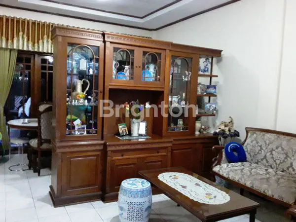 image RUMAH 2 LANTAI KARANGASEM SOLO (5)