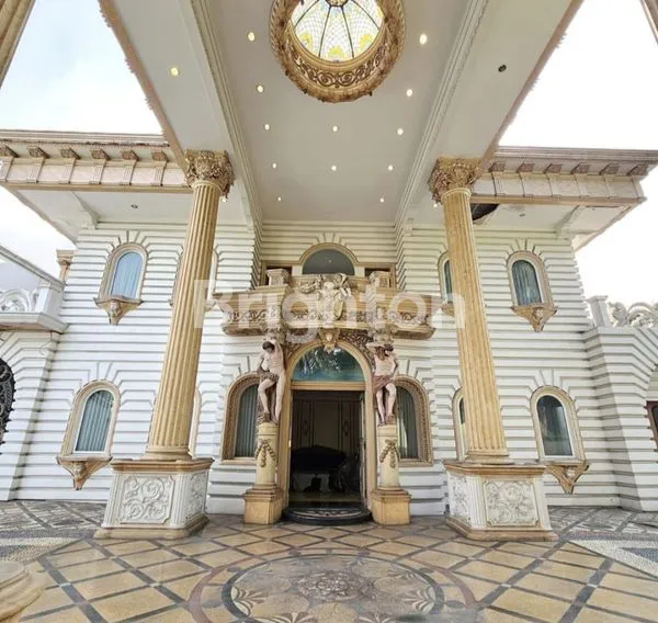 image RUMAH MEWAH SIAP HUNI DI PONDOK INDAH, LT 1397M² (3)