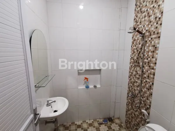 image RUMAH KOST EXCLUSIVE JL IKAN PAUS, DI PERUM GRIYA PALEM ASRI, JEMBER (5)