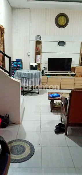 image RUMAH SIAP HUNI 2 LANTAI AREA SELATAN BALIKPAPAN (3)