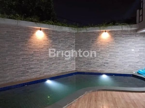 image RUMAH MEWAH 2 LANTAI DI PERUMAHAN VILLA RIZKI ILHAMI (7)