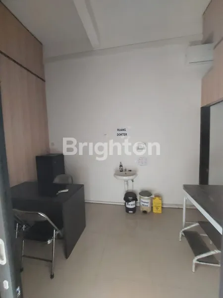 image DISEWAKAN RUKO BARU 3 LANTAI DI EASTERN PARK SUKOLILO DAERAH RAMAI – POSISI RUKO TERDEPAN, AKSES TIAP LANTAI TERPISAH (4)