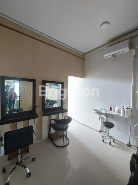 image DISEWAKAN RUKO BARU 3 LANTAI DI EASTERN PARK SUKOLILO DAERAH RAMAI – POSISI RUKO TERDEPAN, AKSES TIAP LANTAI TERPISAH (6)