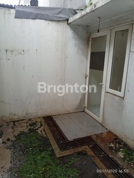 image RUKO 2 LANTAI DI CANADIAN BROADWAY KOTA WISATA (5)