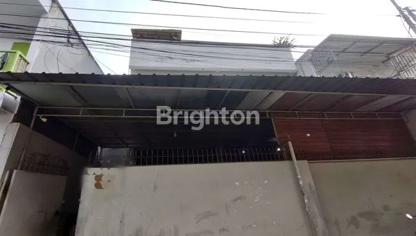 image RUMAH JELAMBAR 3 LANTAI FULL BISA UNTUK USAHA (1)