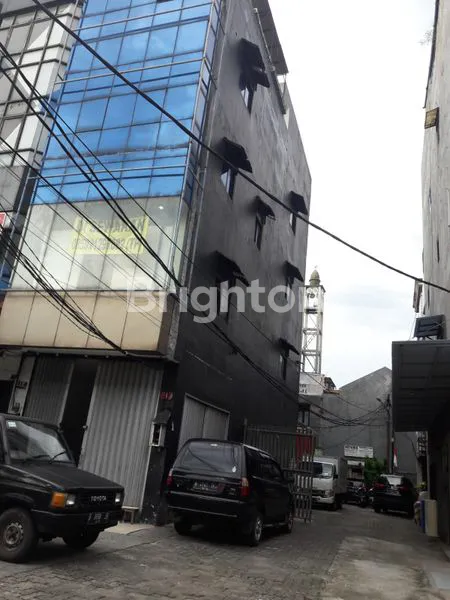 image RUKO SIAP HUNI, LT 60M², JL. BALAP SEPEDA (2)