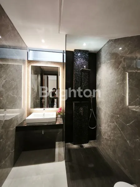 image HUNIAN MEWAH DI CITRALAND, 2 LANTAI SEMI FURNISHED (4)