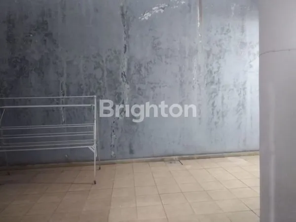 image RUMAH TERAWAT LT 329M² NEGO DI SURABAYA TIMUR (6)