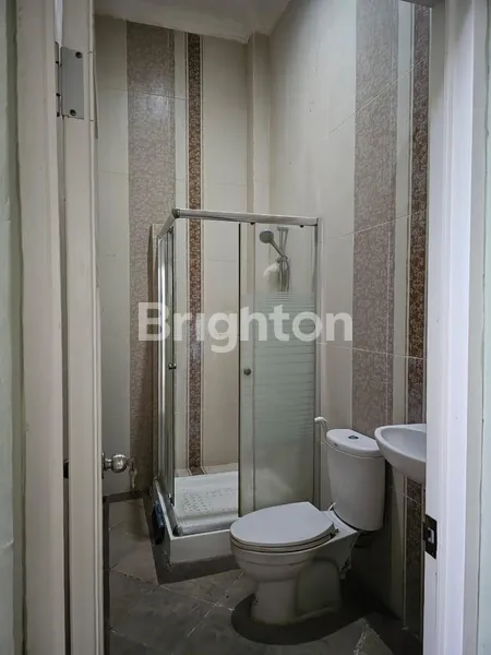 image RUMAH BUDURAN PONDOK TJANDRA MERR HADAP SELATAN DINGIN SIDOARJO (6)