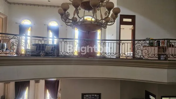 image DIJUAL RUMAH LUX CLASSIC STYLE DI KAWASAN ELITE KELAPA GADING (6)