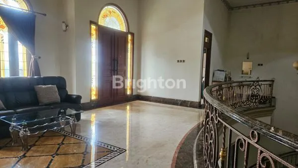 image DIJUAL RUMAH LUX CLASSIC STYLE DI KAWASAN ELITE KELAPA GADING (7)