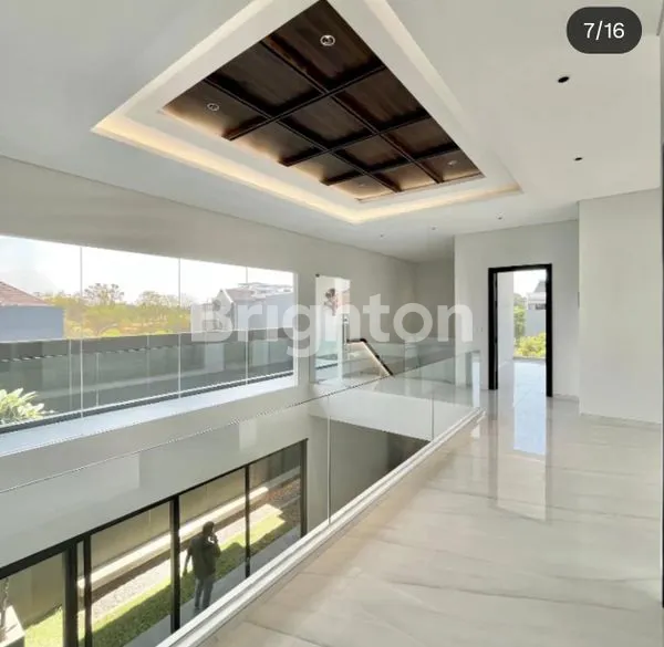 image RUMAH MEWAH CITRALAND, GOLF AREA. 3 LANTAI. LEBAR 12 (1)