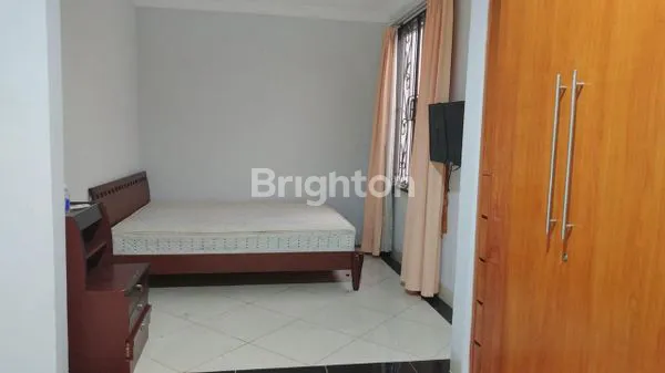 image DISEWAKAN RUMAH 3LANTAI FURNISHED DI KAWASAN ELITE KELAPA GADING (3)