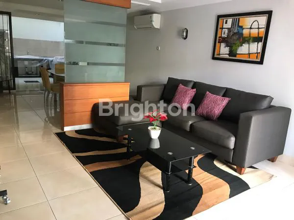 image DISEWAKAN RUMAH 3LANTAI FURNISHED DI KAWASAN ELITE KELAPA GADING (2)