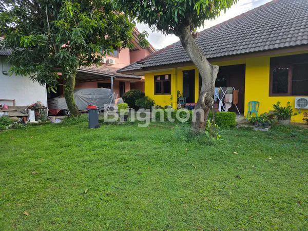 image RUMAH YG LUAS  TERDIRI DARI 2 RUMAH UTAMA DAN 2 PAVILYUN MENYATU DENGAN HALAMAN YG SANGAT LUAS COCOK UNTUK HUNIAN ATW DI BUAT CLUSTER, TOWN HOUSE ATAUPUN KOS KOSAN DI DAERAH BINTARO (5)