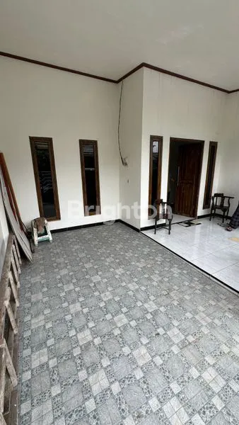 image RUMAH BARU DIRENOVASI, 3KT 1KM DI WARU (4)