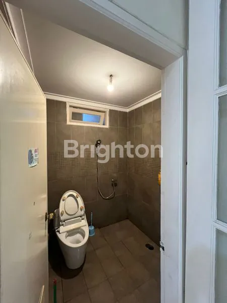 image DISEWAKAN RUMAH 2,5LANTAI 3KAMAR FURNISH DI KELAPA GADING  (7)