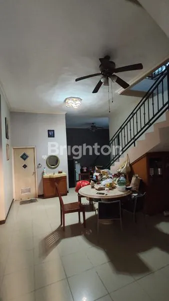 image RUMAH GRIYA ASRI PAKUWON CITY LAGUNA INDAH POSISI HOOK LOKASI STRATEGIS (7)