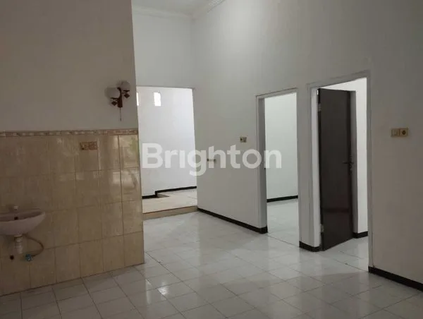 image RUMAH TERAWAT SIAP HUNI DI ISTANA CANDI MAS REGENCY (4)