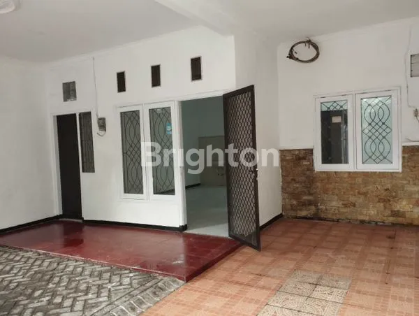 image RUMAH TERAWAT SIAP HUNI DI ISTANA CANDI MAS REGENCY (2)