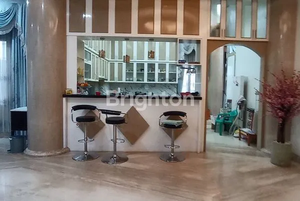 image HUNIAN EKSKLUSIF 1.570 M² DENGAN FASILITAS PREMIUM DI ARCAMANIK (8)