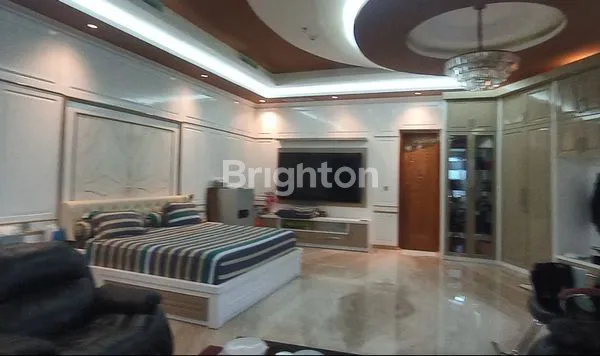 image HUNIAN EKSKLUSIF 1.570 M² DENGAN FASILITAS PREMIUM DI ARCAMANIK (7)