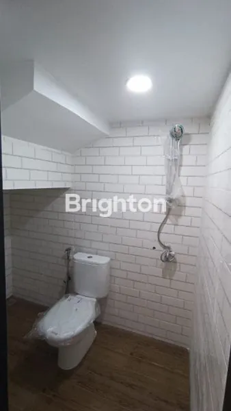 image DIJUAL RUMAH 2 LANTAI 1M DI SURABAYA TIMUR BARU GRESS DEKAT KENJERAN PAKUWON CITY MERR (5)