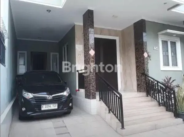 image DIJUAL HOOK RUMAH MEWAH FULL FURNISH HOEK – TOMANG UTARA, JAKARTA BARAT (7)