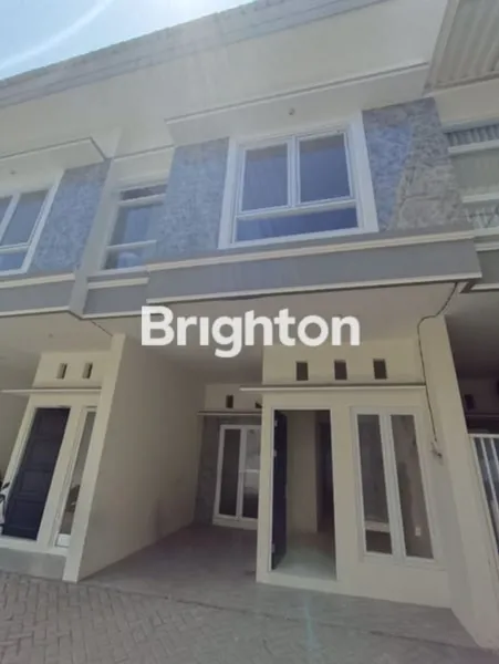 image DIJUAL RUMAH 2 LANTAI MINIMALIS STRATEGIS SURABAYA TIMUR DIBAWAH 1M (4)