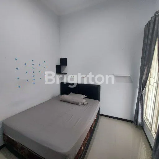 image RUMAH TERAWAT SIAP HUNI\NROYAL PARK REGENCY \NSDH ADA TAMBAHAN BANGUNAN, FURNISHED (3)