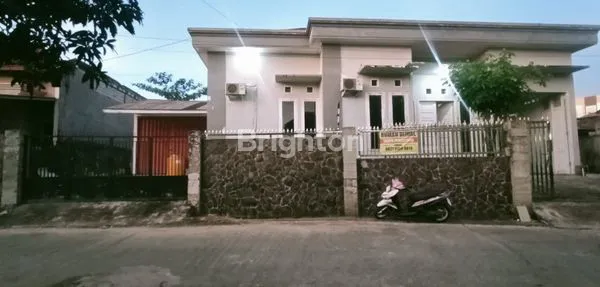 image RUMAH MODERN DI PERUMAHAN PINANG MAS SEMPAJA BARAT SAMARINDA (1)
