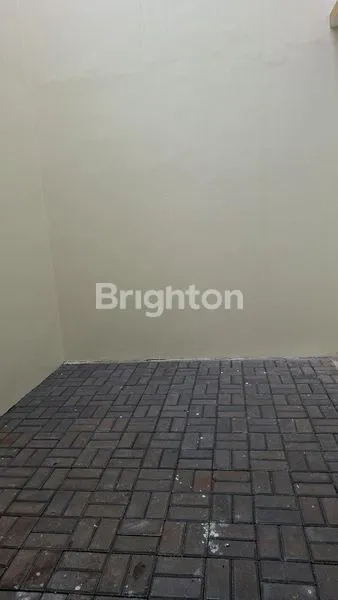 image DIJUAL RUMAH 2 LANTAI, CANTIK, SIAP.HUNI FULL RENOV LANTAI  GRANIT DI CLUSTER KOTA WISATA CIBUBUR. (8)