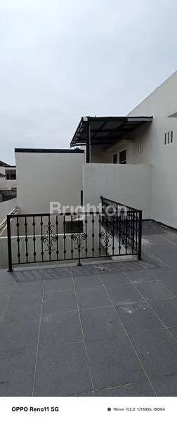 image RUMAH MEWAH BARU DI KOMPLEK LAVENDER JALAN STM MEDAN (7)