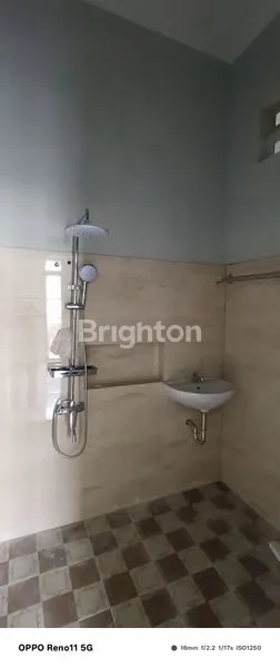 image RUMAH MEWAH BARU DI KOMPLEK LAVENDER JALAN STM MEDAN (4)