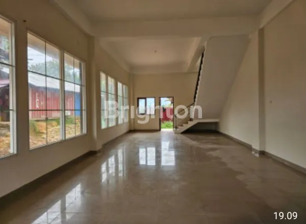 image RUKO SIAP HUNI POSISI HOOK DI KILOMETER 8 JL. SOEKARNO HATTA BALIKPAPAN (3)