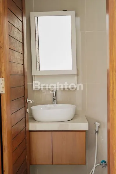 image RUMAH MEWAH 2 LANTAI DI SIDAKARYA, FULL FURNISH + JACUZZI (2)