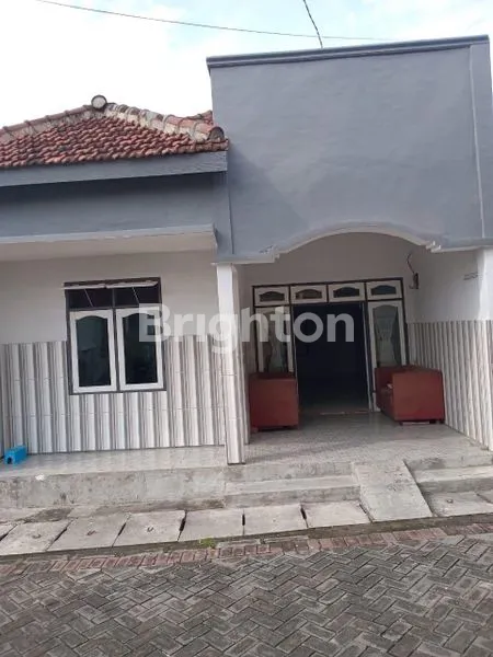 image RUMAH STRATEGIS HOOK – KENDUNG INDAH, SURABAYA (1)