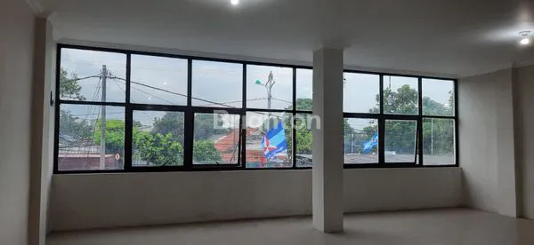 image DISEWAKAN RUKO 3 LANTAI STRATEGIS DI PINGGIR JALAN NAROGONG BEKASI (8)