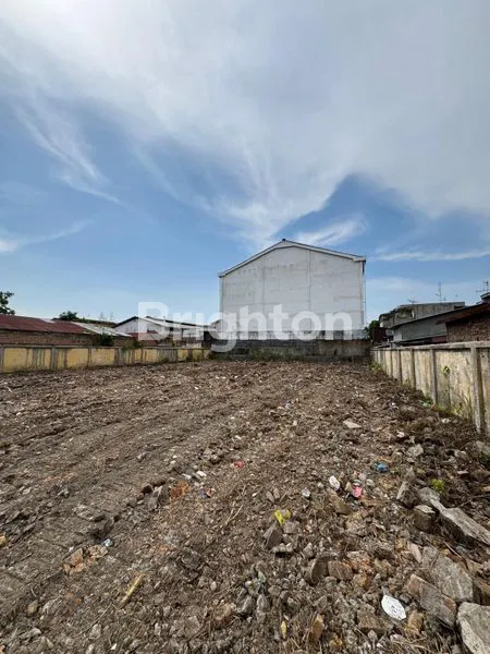 image TANAH DISEWAKAN STRATEGIS DIPINGGIR JALAN LINTAS BILAL MEDAN  (1)