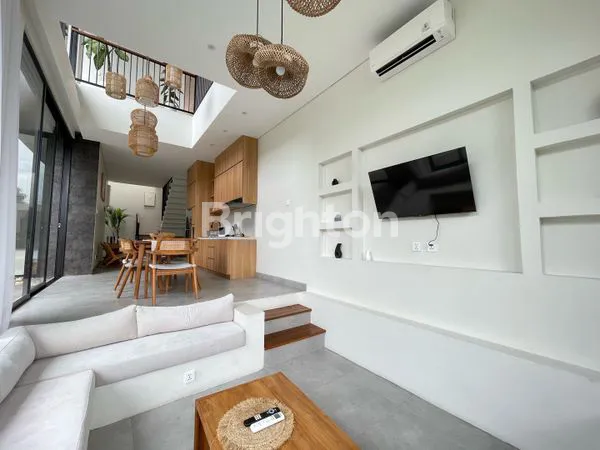 image 3BR VILLA RICEFIELDS VIEW IN PREMIUM LOCATION OF CANGGU (5)