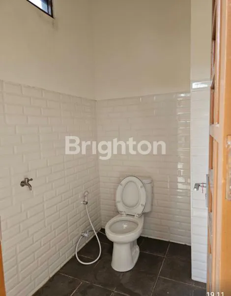 image RUKO SIAP HUNI COCOK UNTUK KANTOR DAN USAHA  DI JALAN SOEKARNO HATTA KM 8 BALIKPAPAN (4)