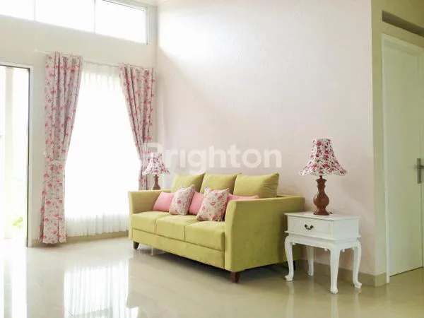 image RUMAH CANTIK INTERIOR SHABBY DI SENTUL (2)