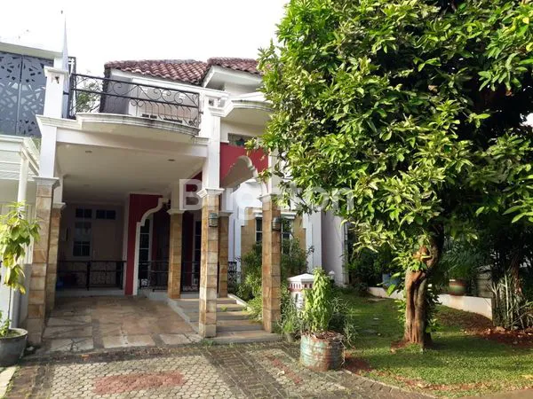 image RUMAH SEMI FURNISHED STRATEGIS, LT 180 DI KOTA WISATA (2)