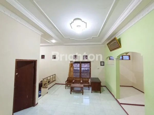 image RUMAH LUAS 421M² DI REJOMULYO, SHM, 3KT (4)