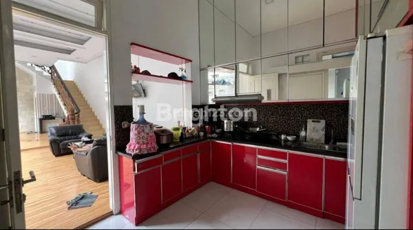 image RUMAH MEWAH 2 LANTAI DENGAN KOLAM RENANG DI DUREN SAWIT – LT 470 M², LB 650 M², SHM, 5+2 KT (6)