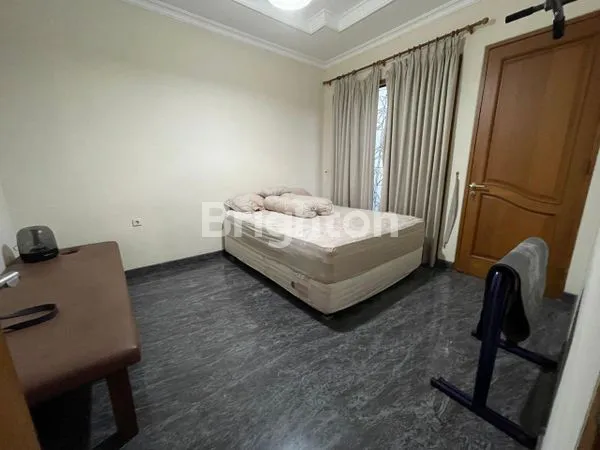 image RUMAH MEWAH 5 KT DI BINTARO SEKTOR 2, LT 270M² (5)