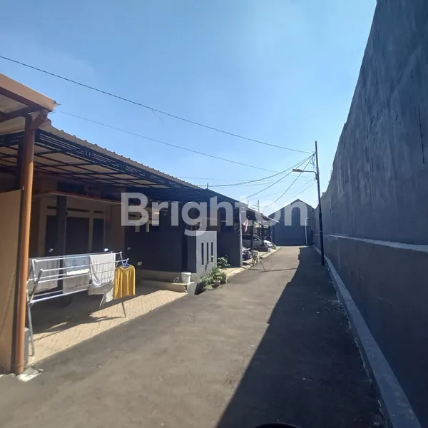 image RUMAH BARU MINIMALIS SIAP HUNI DI SAWANGAN DEPOK – LT 70 M², LB 50 M², HOOK, SHM, BEBAS BANJIR (8)